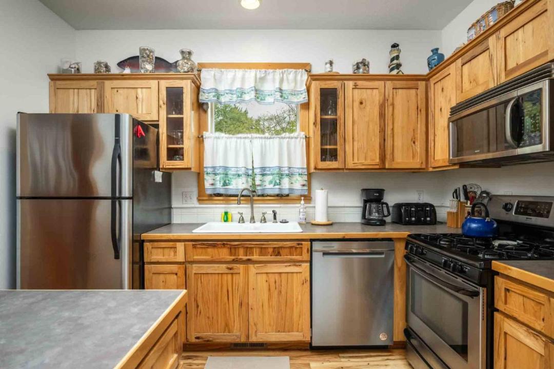 Photo of Kitchen in Rockaway Beach