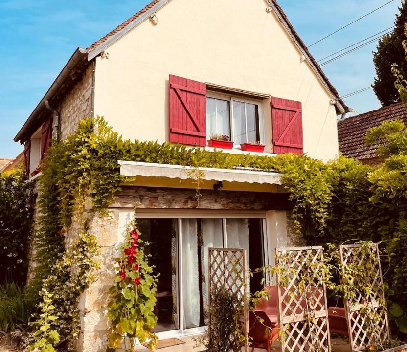 Photo of Others in Port-Mort