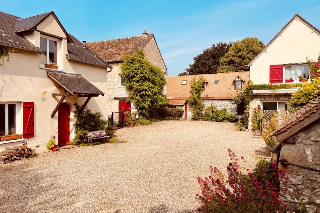 Photo of Others in Port-Mort