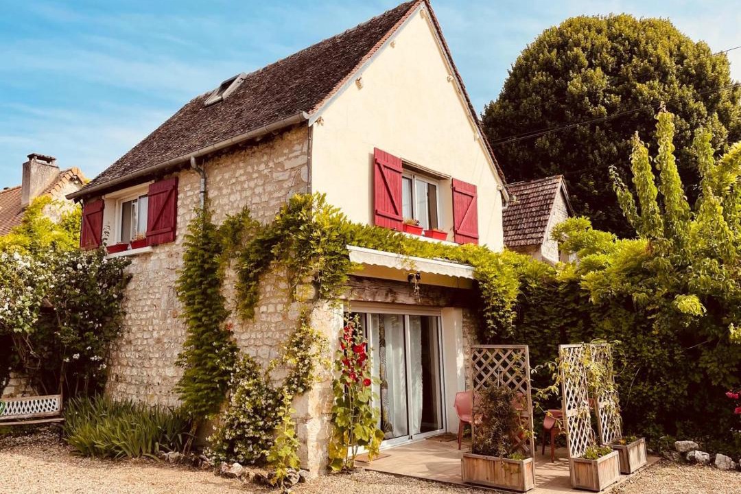 Photo of Others in Port-Mort