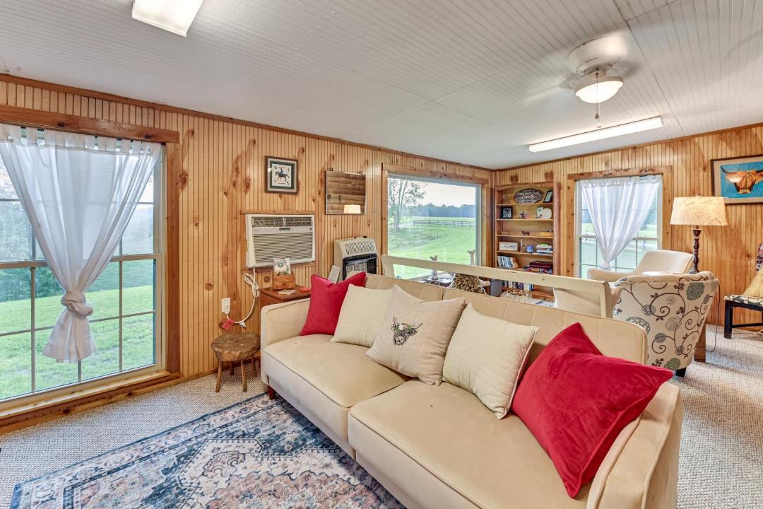 Photo of Others in Dabolt