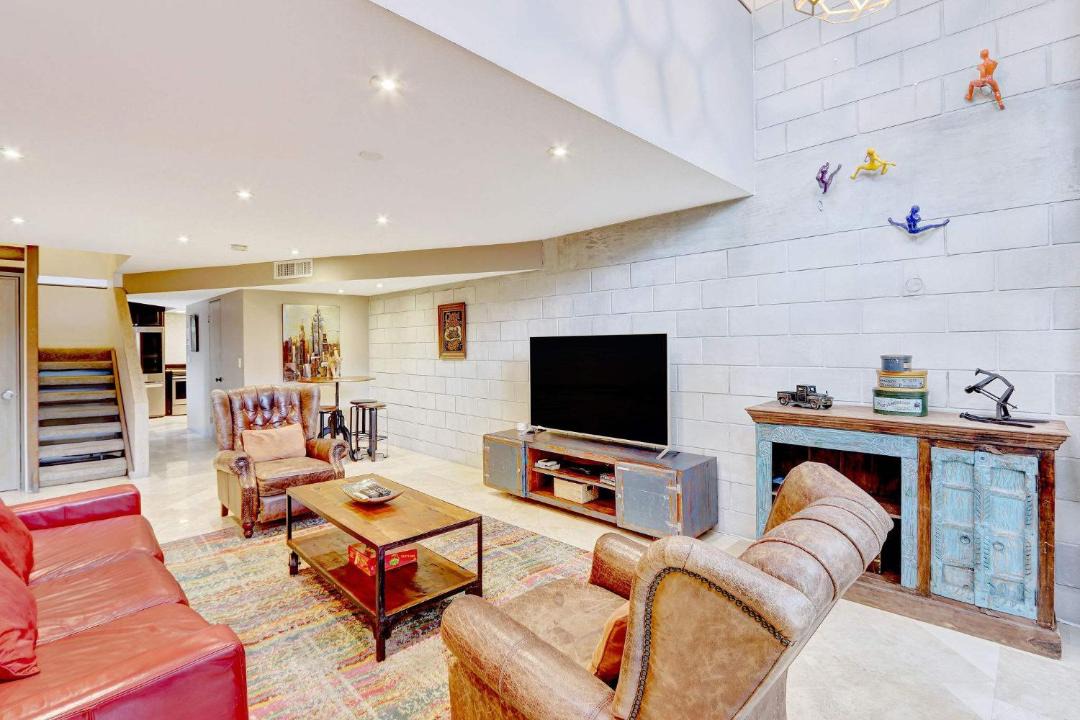 Photo of Livingroom in Hendricks and Venice Isles