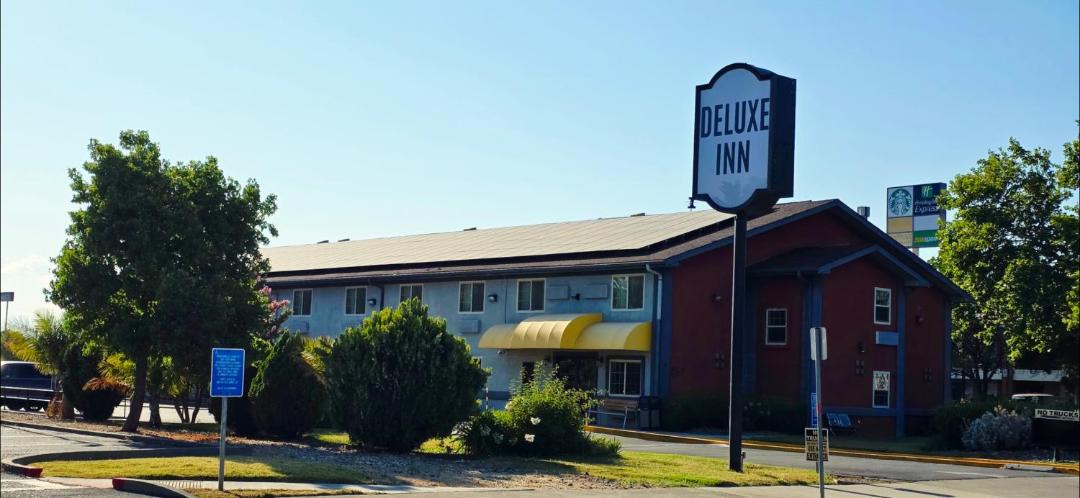 Photo of Buildings in Willows
