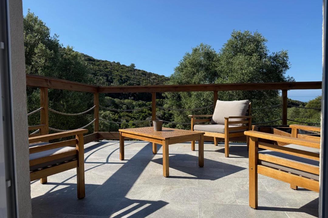 Photo of Patio Balcony in Ile du Levant