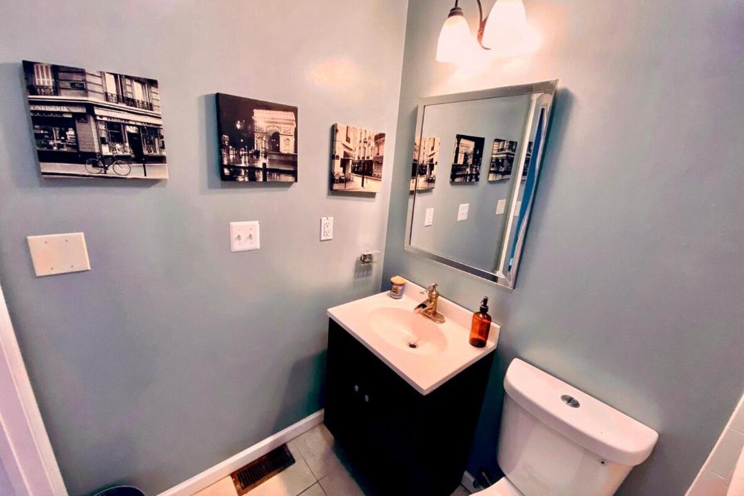 Photo of Bathroom in Deanwood