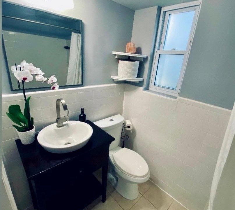 Photo of Bathroom in Deanwood