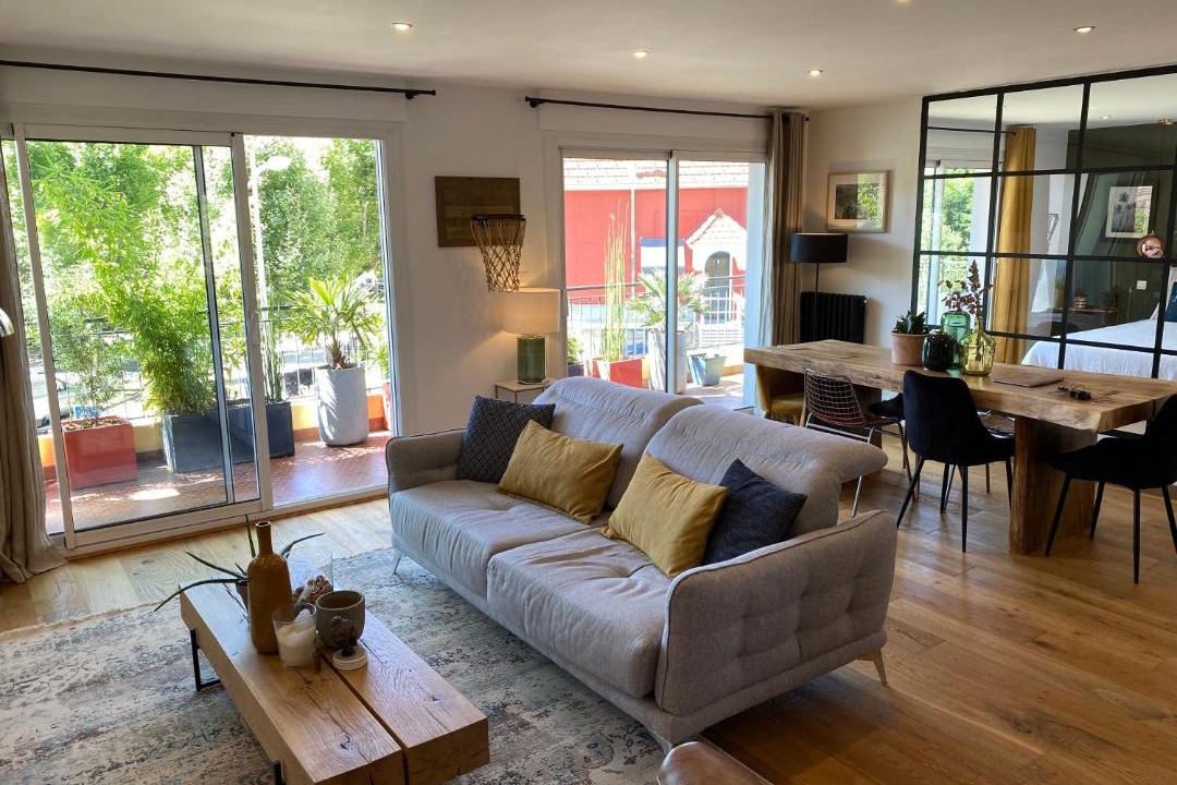 Photo of Others in Gap