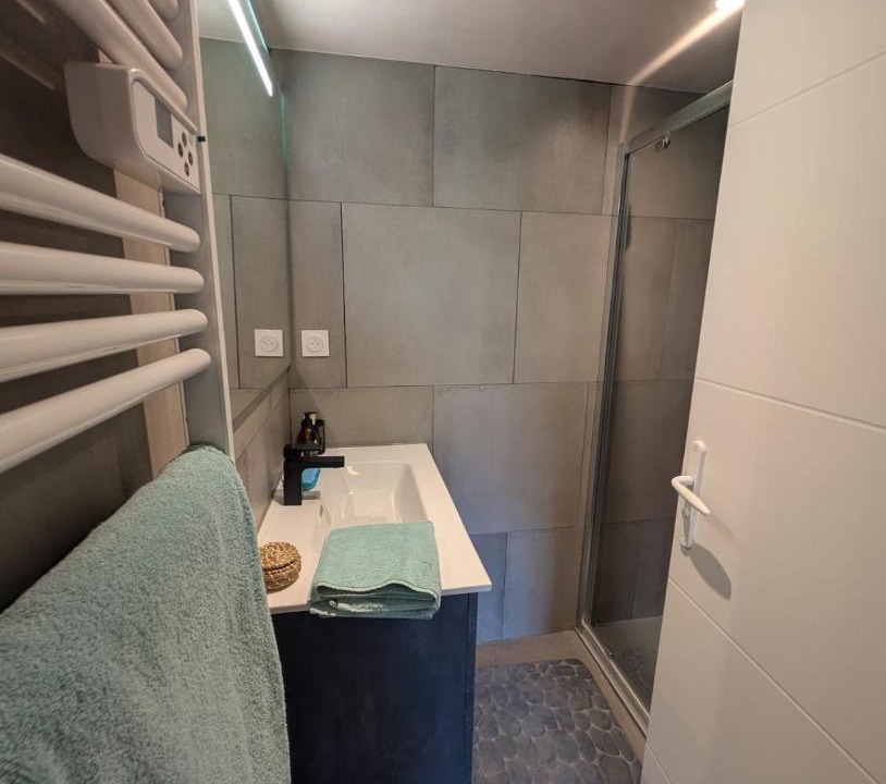 Photo of Bathroom in Secteur 5