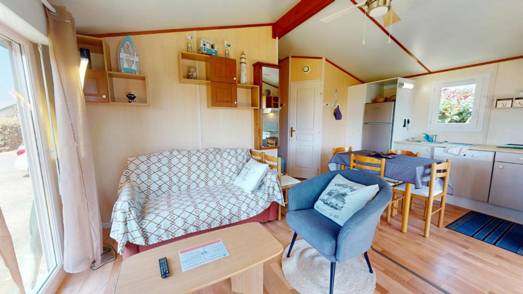 Photo of Bedroom in Brem Sur Mer