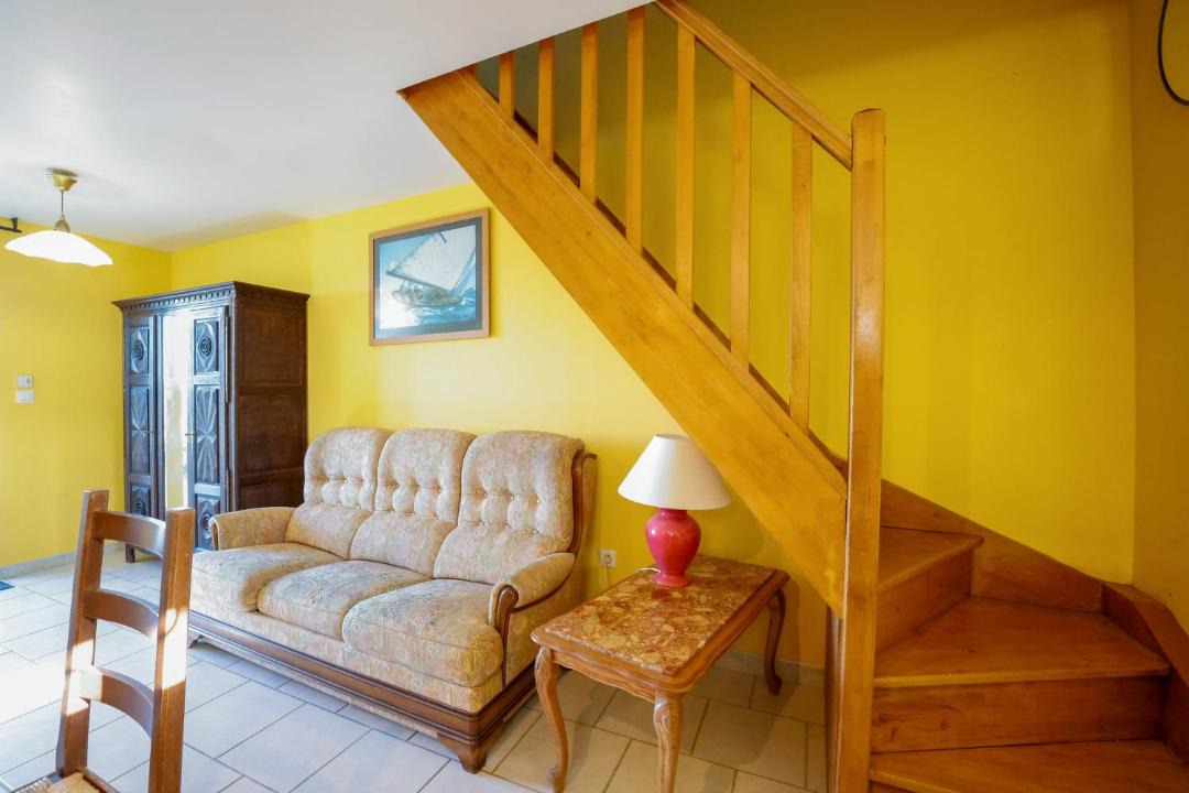 Photo of Others in Cast