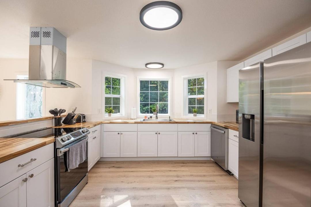 Photo of Kitchen in McKenzie Bridge