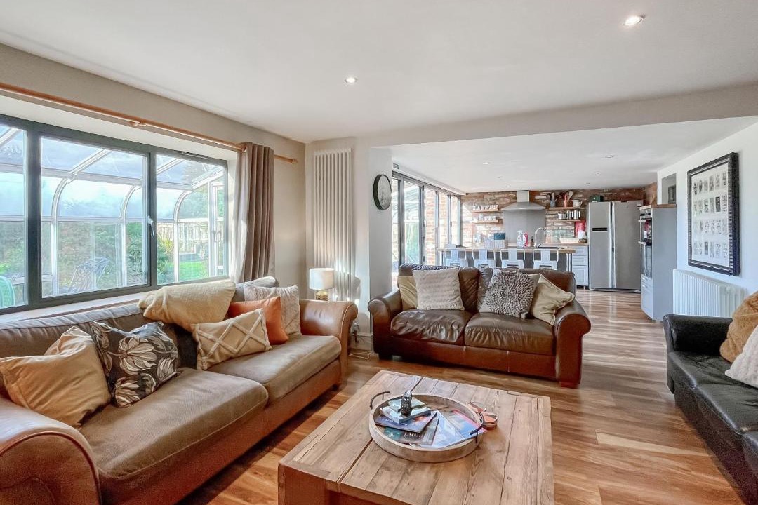 Photo of Others in Trowle Common