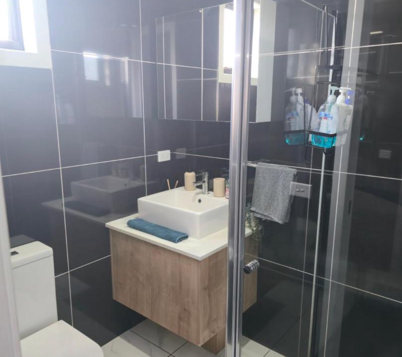 Photo of Bathroom in Limonite