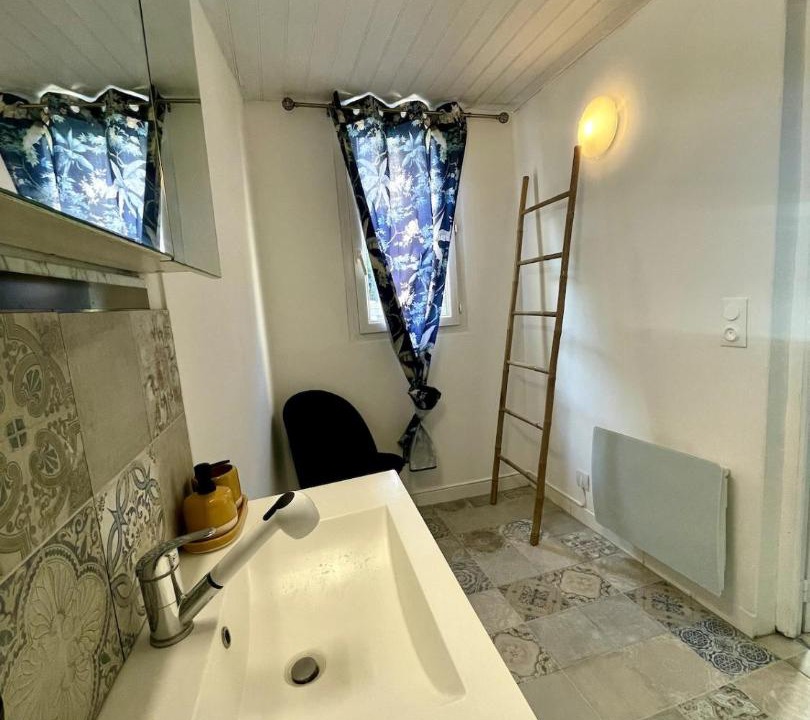 Photo of Bathroom in La Celle-sous-Gouzon