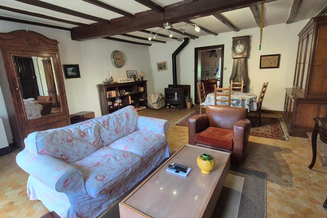 Photo of Livingroom in Mazieres-en-Gatine