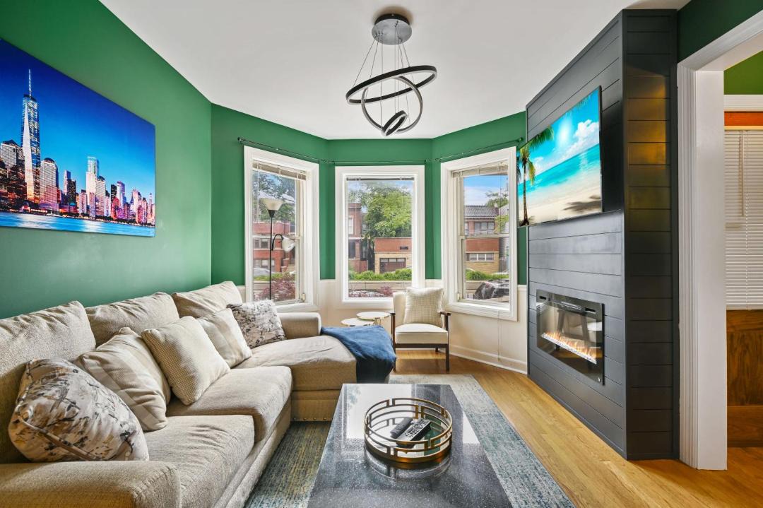 Photo of Livingroom in Lakeview