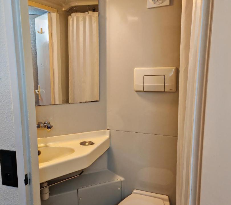 Photo of Bathroom in Cuincy