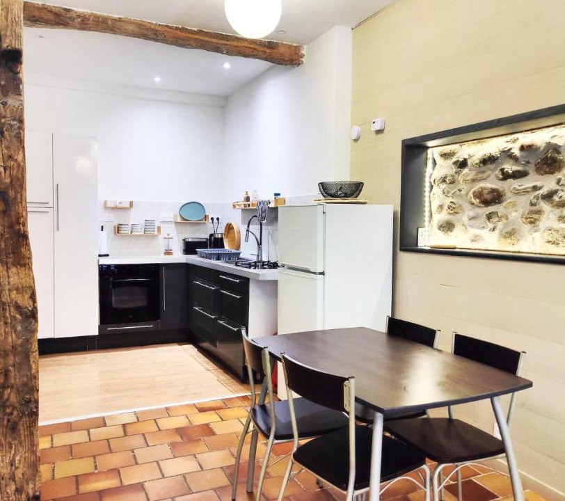 Photo of Others in Seix