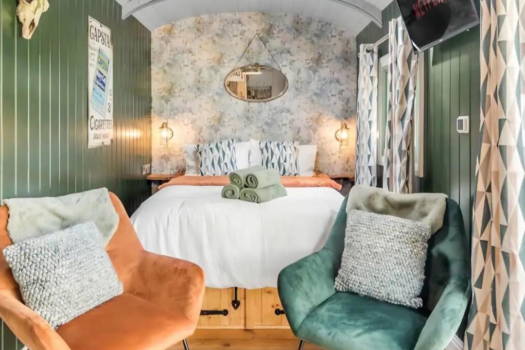 Photo of Others in Foxley