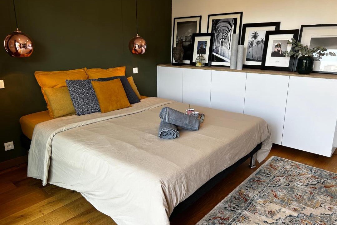 Photo of Bedroom in Gap