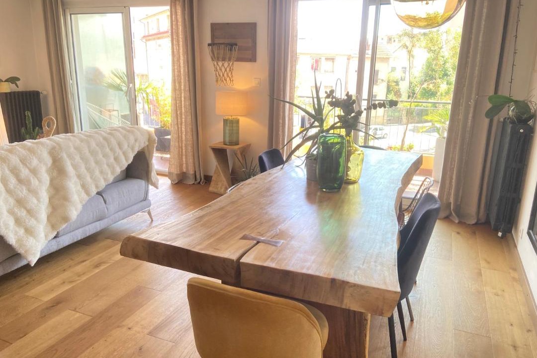 Photo of Others in Gap