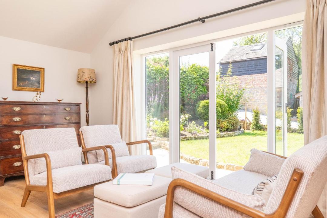 Photo of Others in Byworth