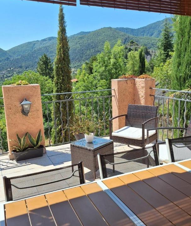 Photo of Patio Balcony in La Robine-sur-Galabre
