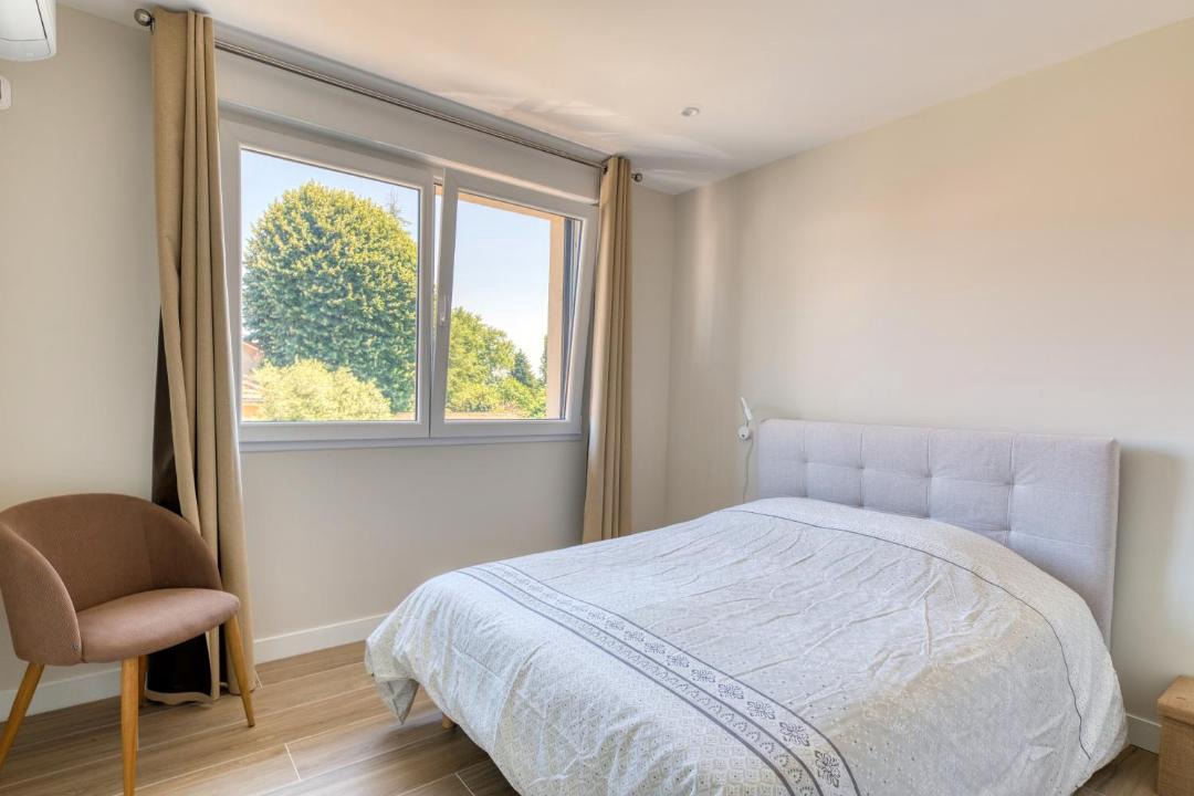 Photo of Bedroom in Jons