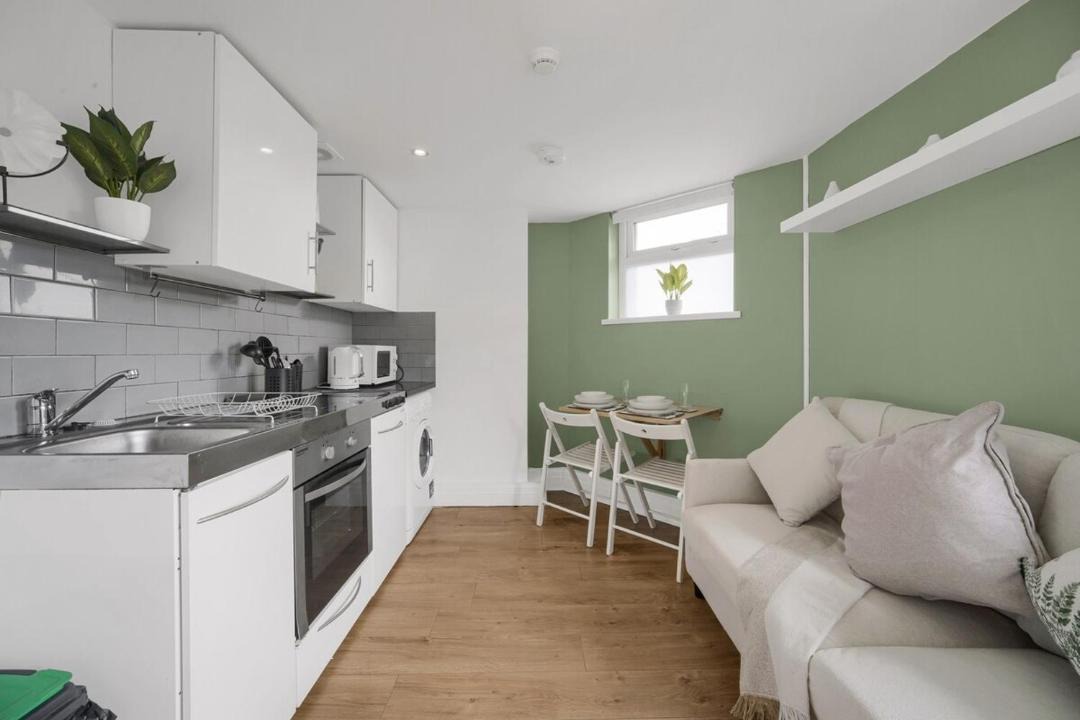 Photo of Others in Leckwith