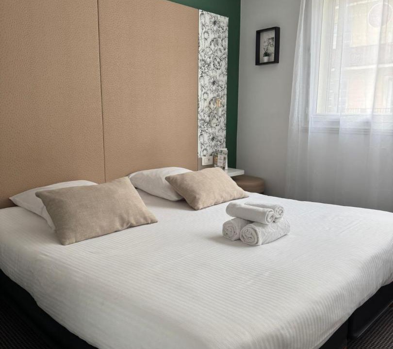 Photo of Bedroom in Caen City Centre