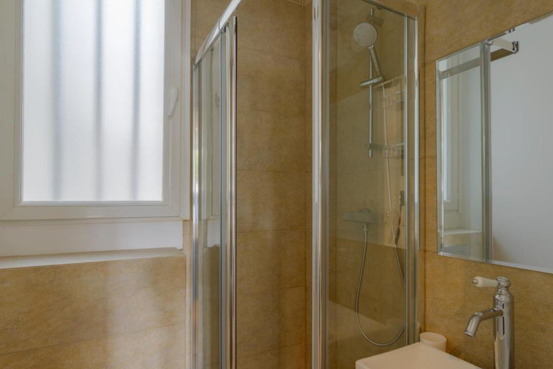 Photo of Bathroom in Auteuil