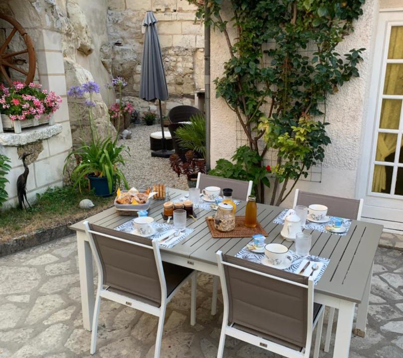 Photo of Others in Bourre