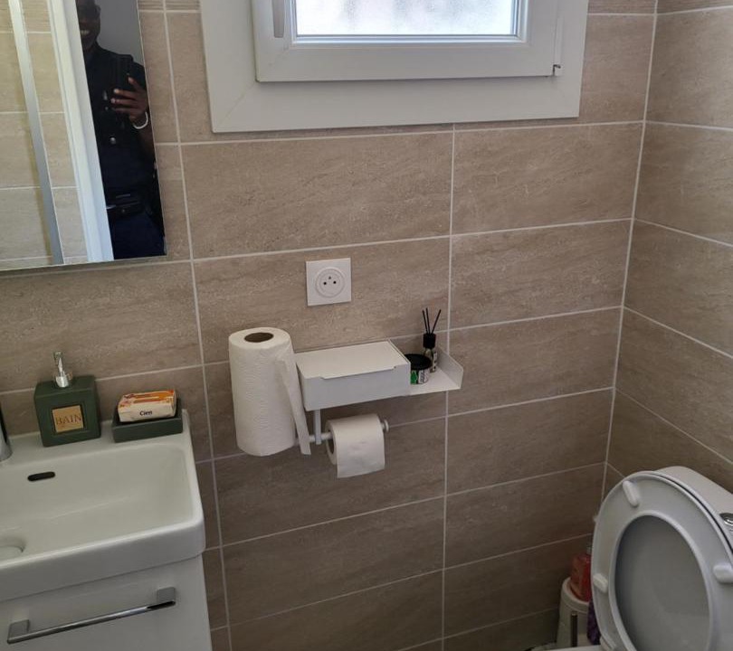 Photo of Bathroom in Tremblay-les-Gonesse