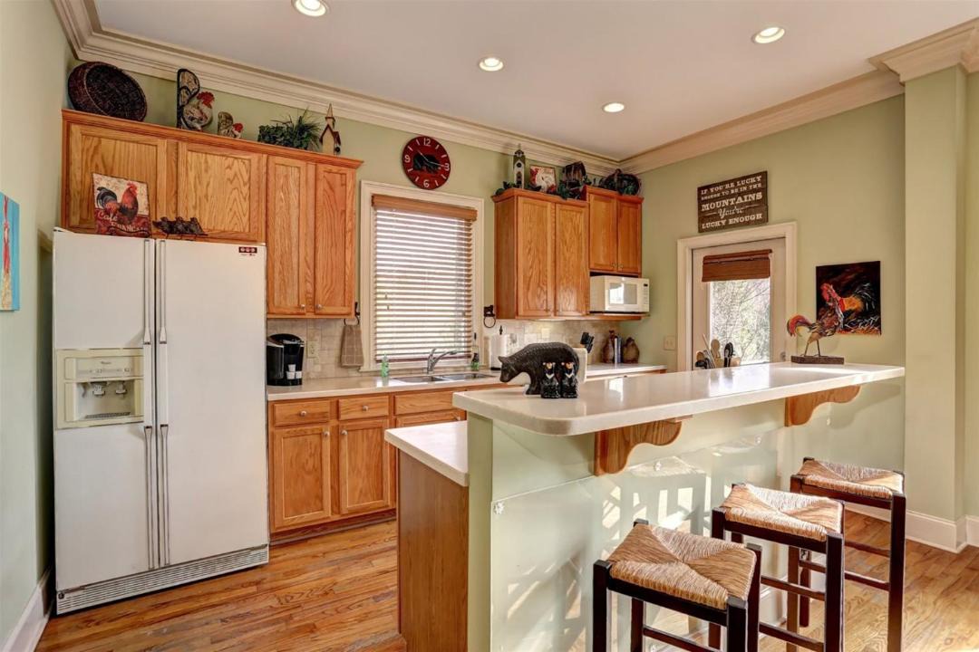 Photo of Kitchen in Big Canoe