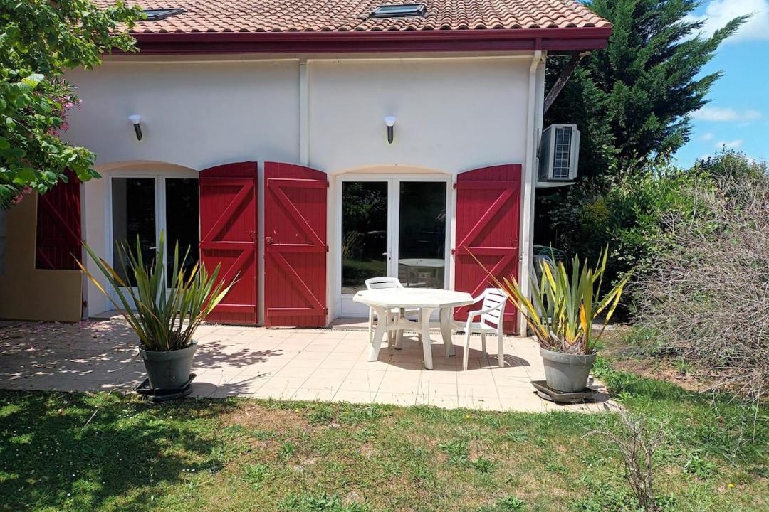 Photo of Others in Saint-Martin-de-Hinx