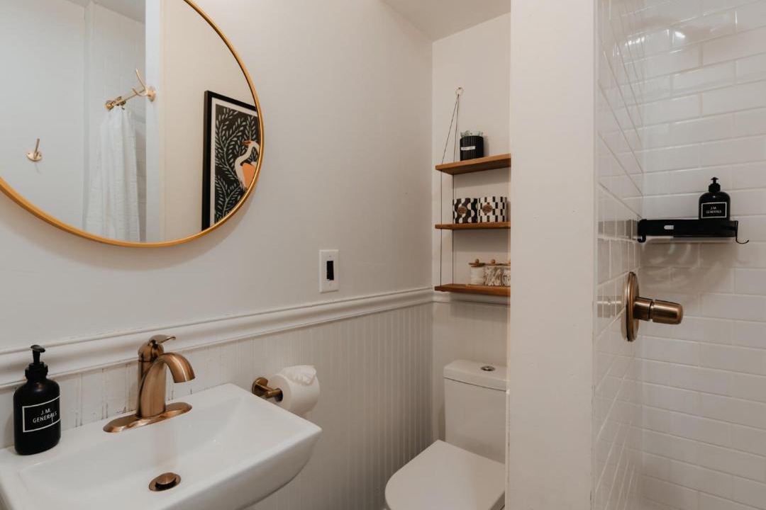 Photo of Bathroom in Roscoe