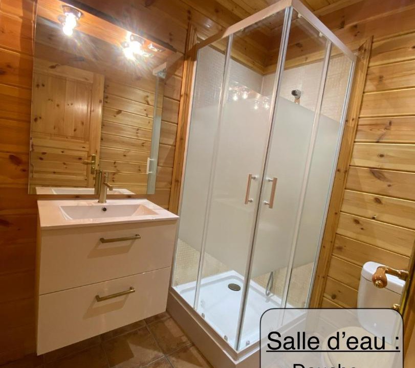Photo of Bathroom in L'Hospitalet-pres-l'Andorre