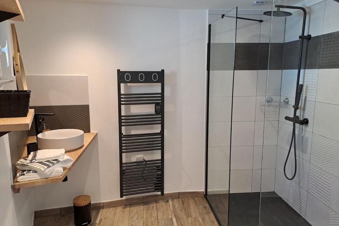 Photo of Bathroom in Pranles