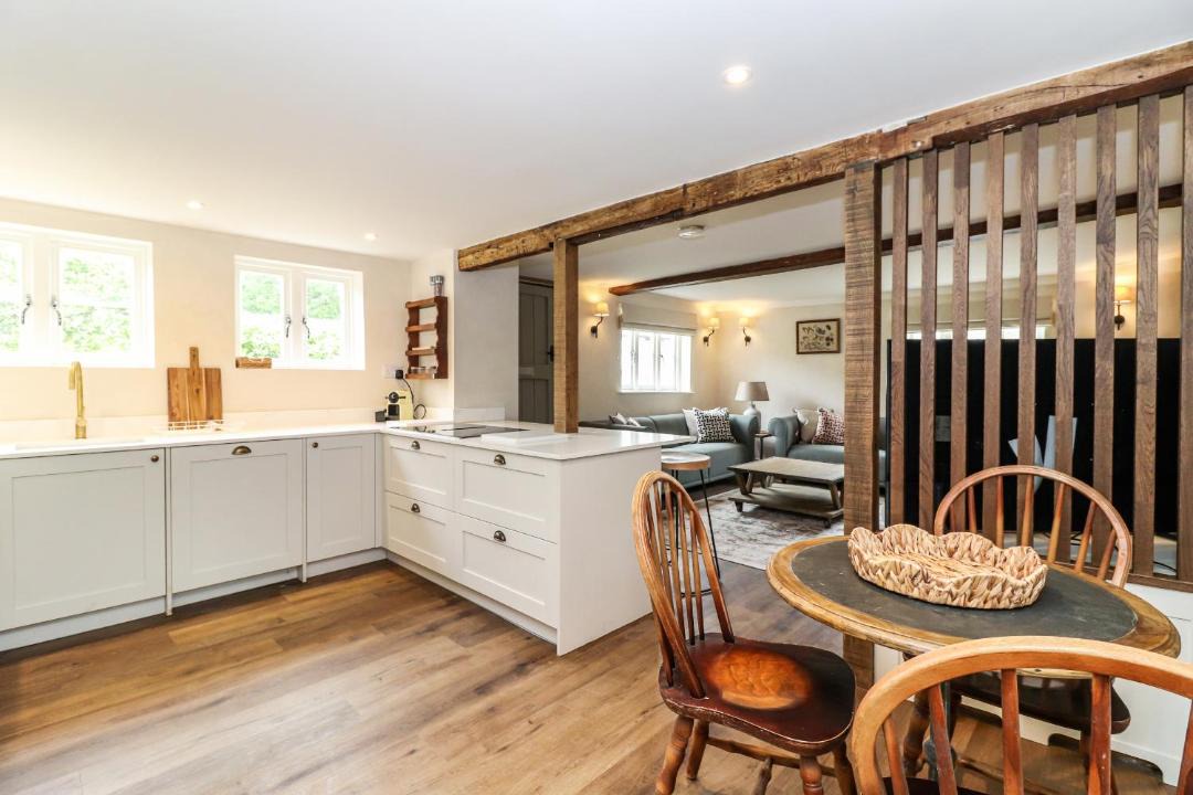 Photo of Others in Chipperfield