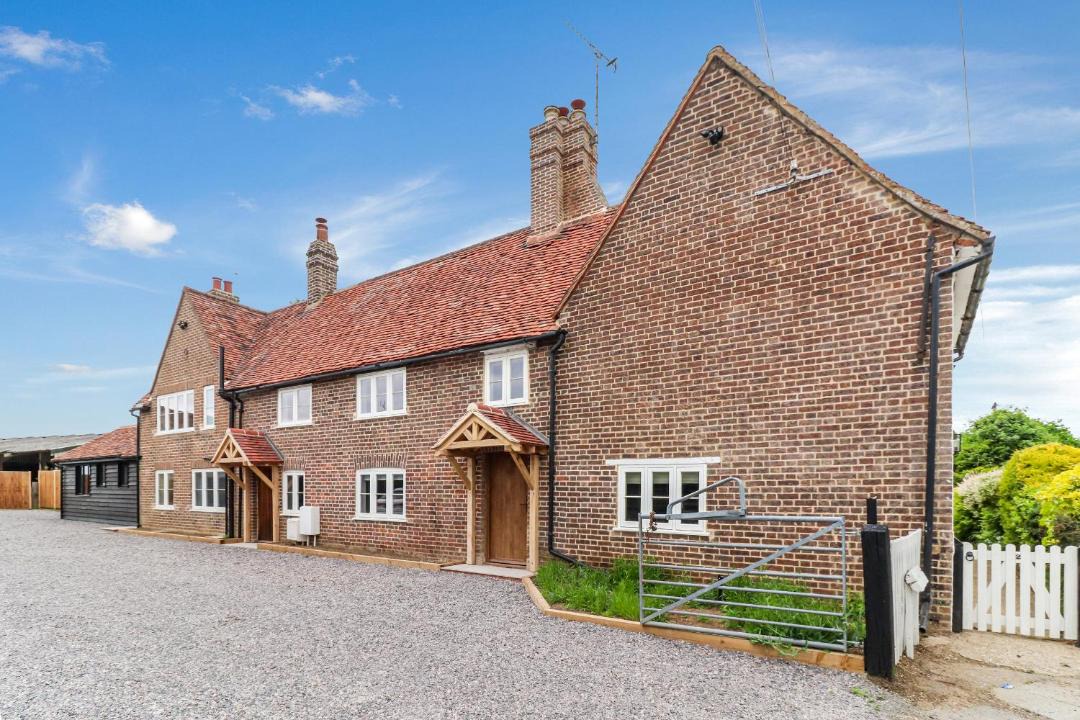 Photo of Others in Chipperfield