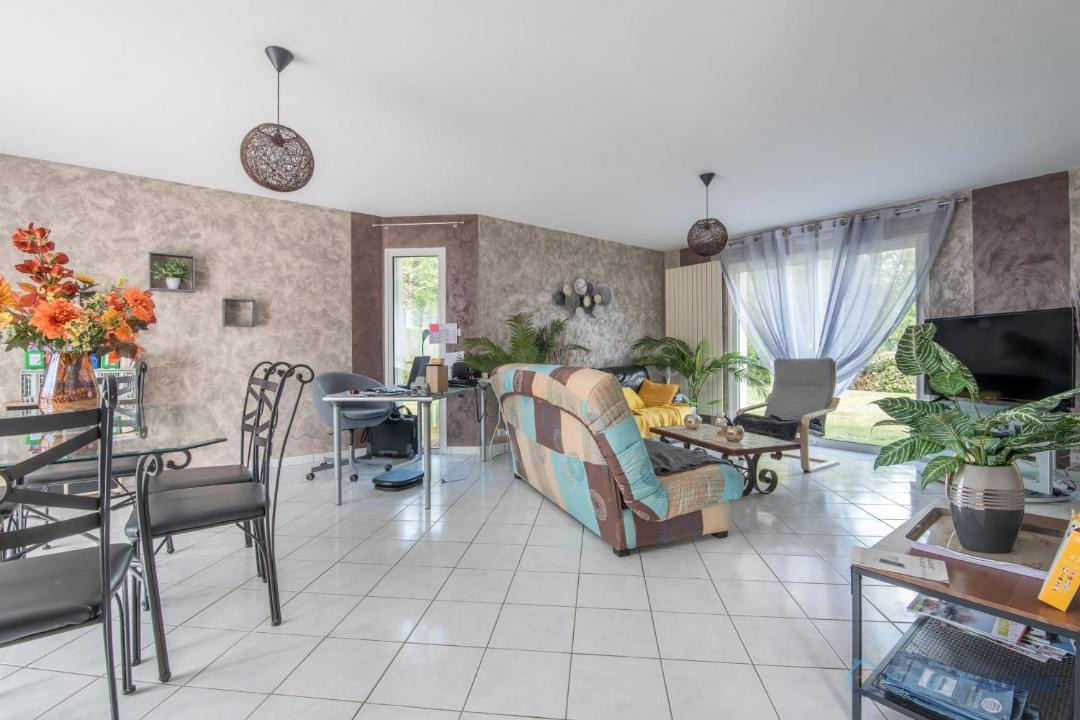 Photo of Others in Chauve