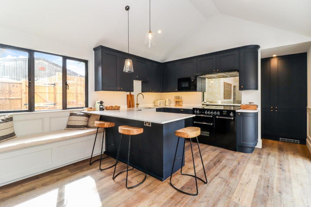 Photo of Others in Chipperfield