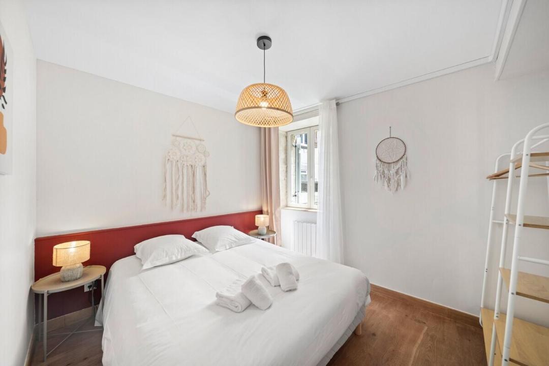 Photo of Bedroom in Savigny-les-Beaune