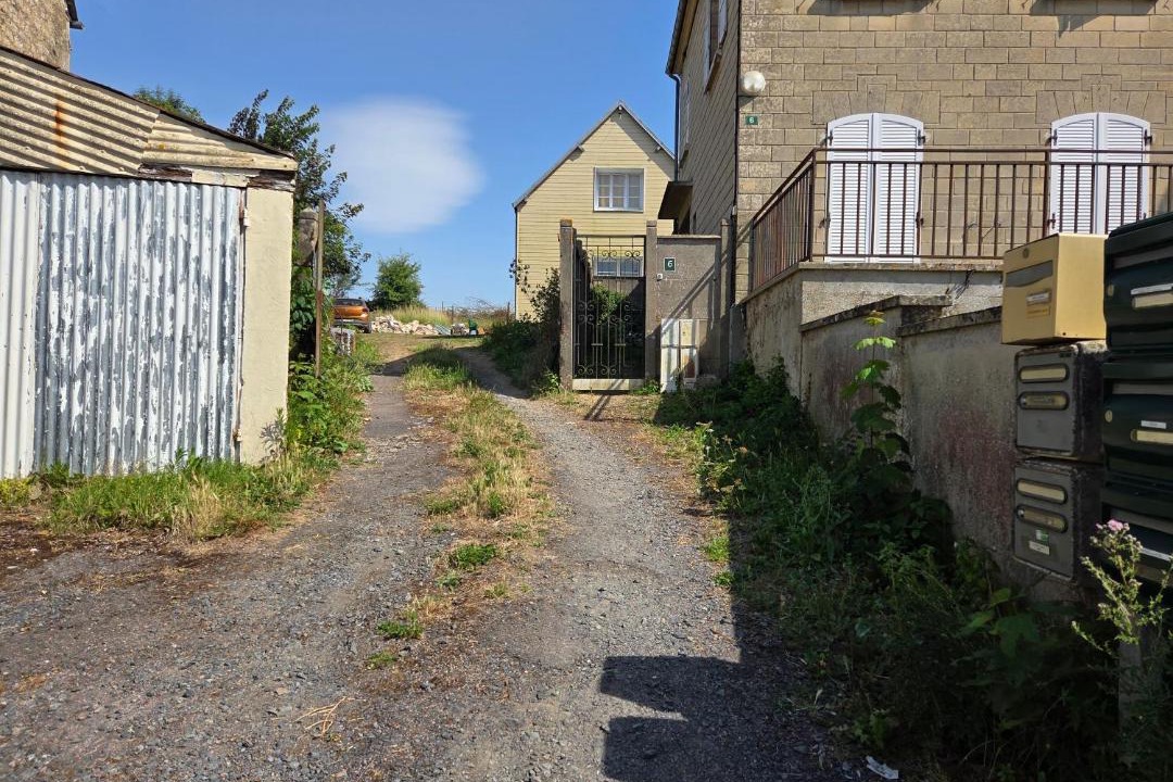 Photo of Others in Tilly-sur-Seulles