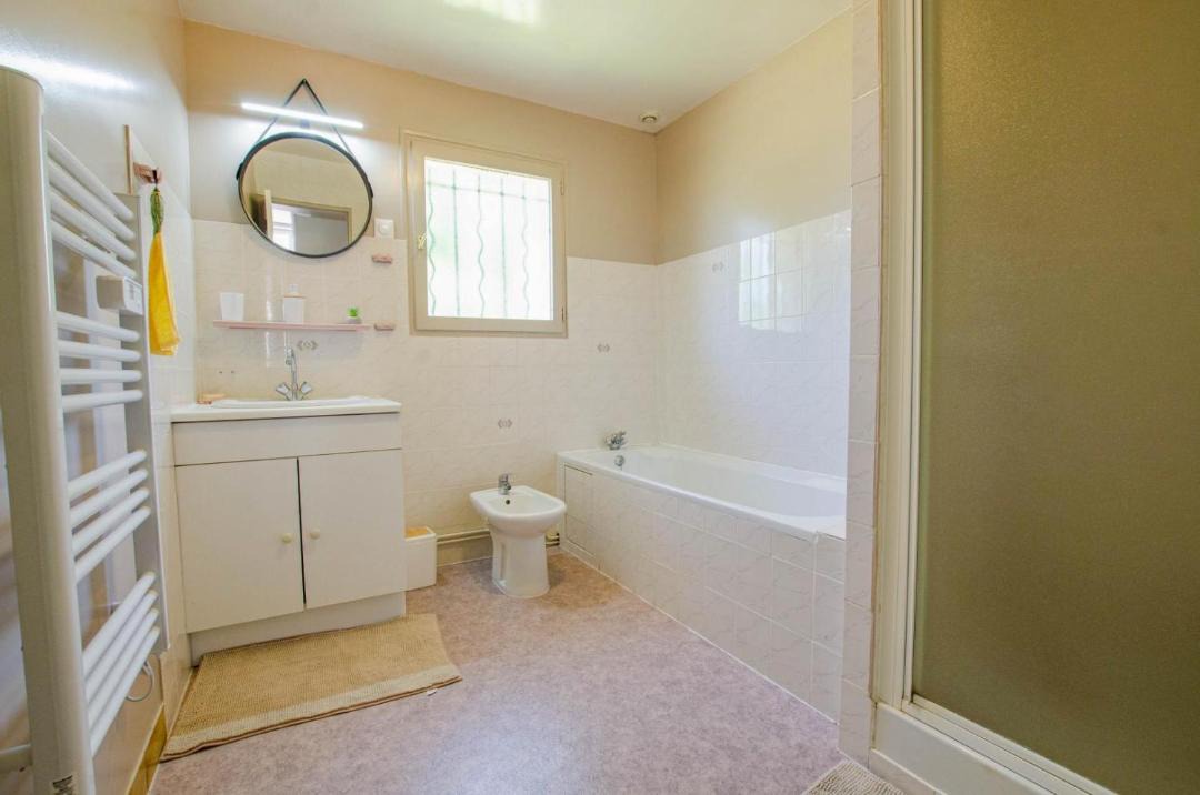 Photo of Bathroom in Crancey