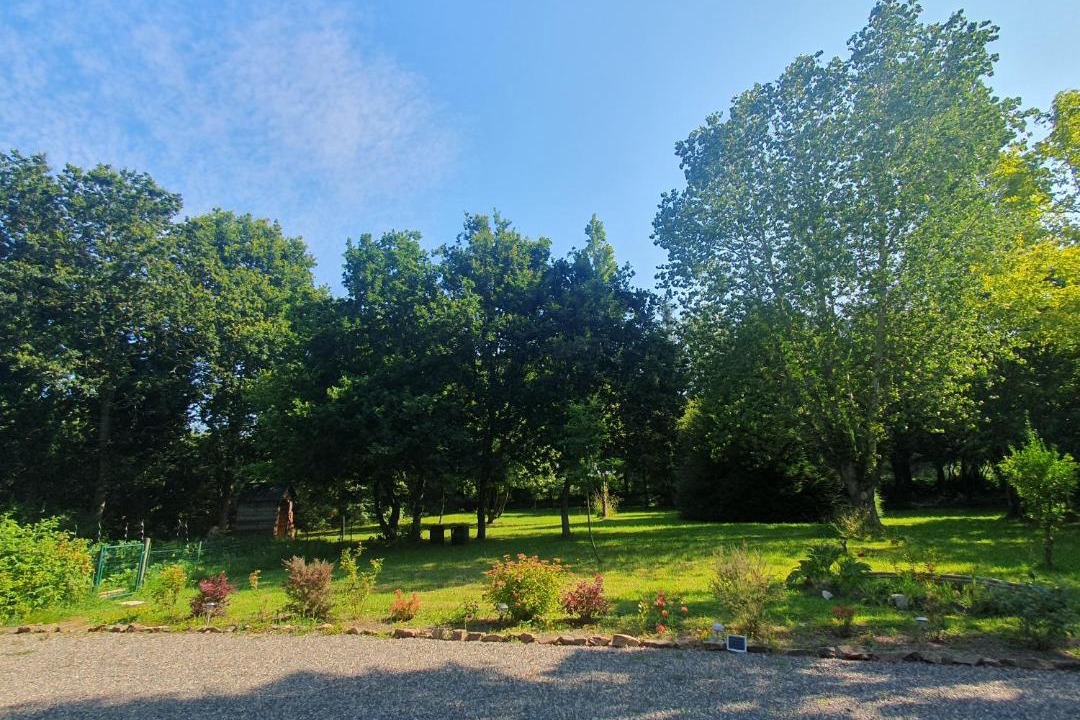 Photo of Others in Pleguien