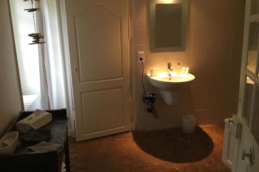 Photo of Bathroom in Givry
