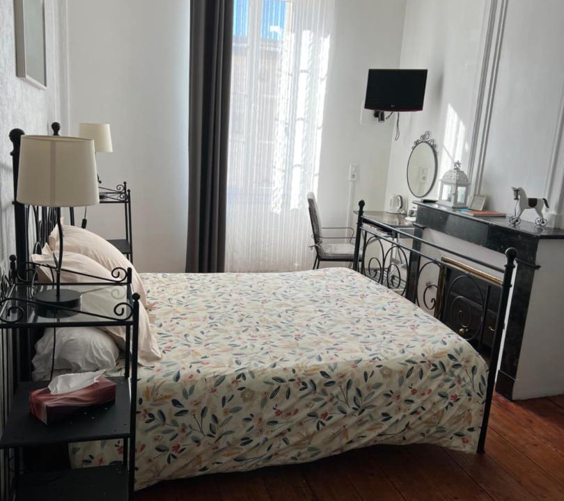 Photo of Others in Lamarque