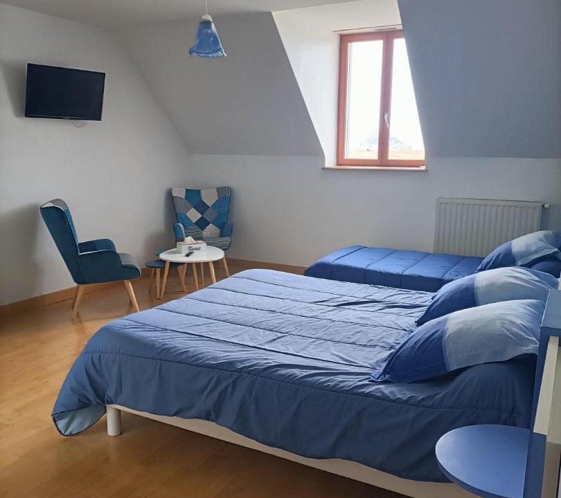 Photo of Others in Pontorson