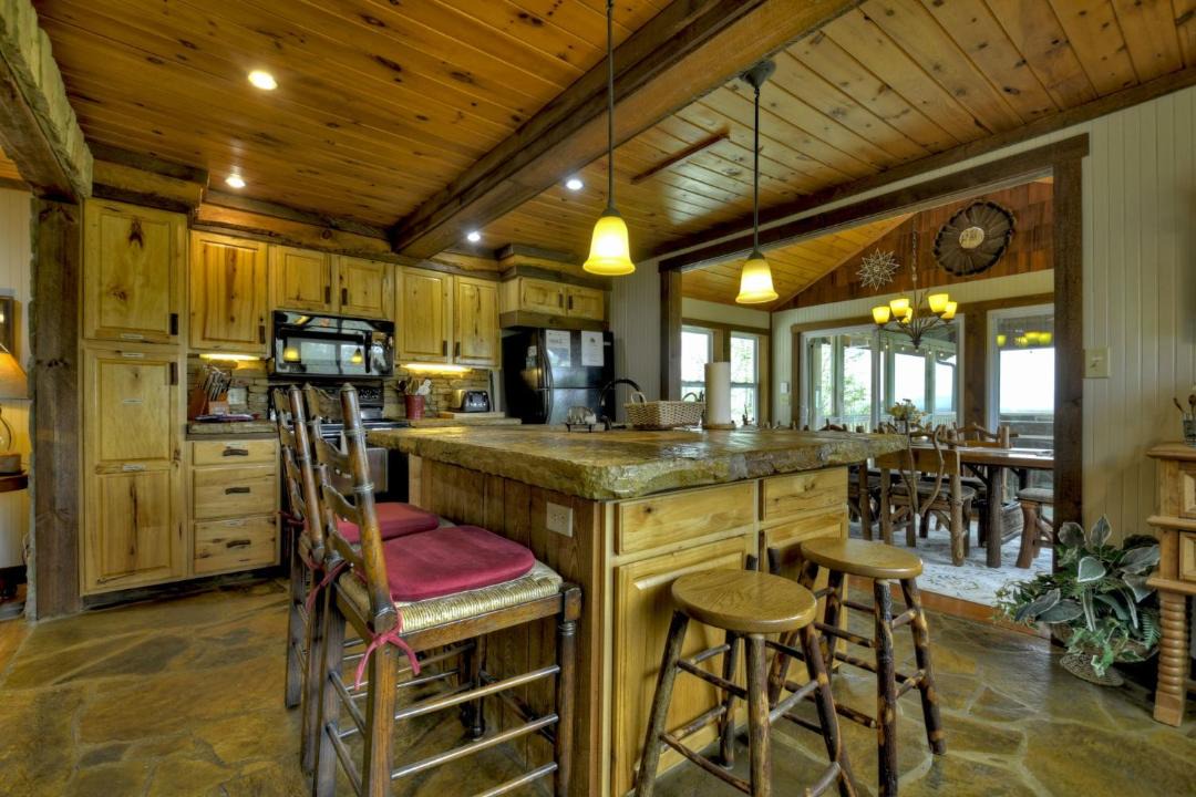 Photo of Kitchen in Mineral Bluff